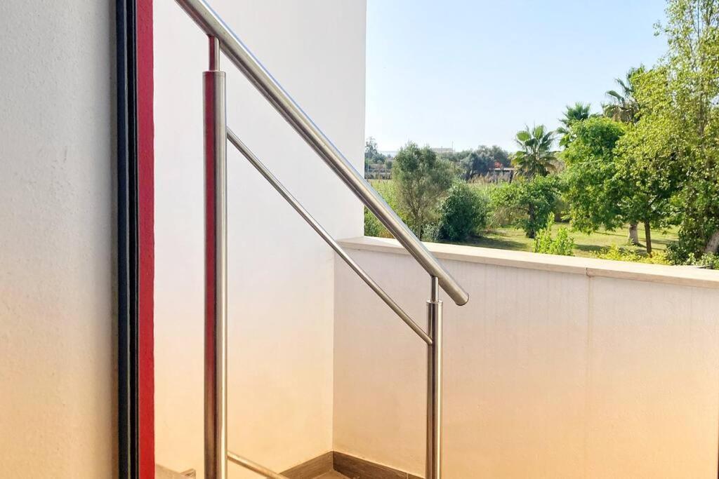 Vivenda Espacosa E Luminosa Villa Quelfes Dış mekan fotoğraf